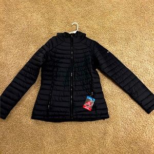 Women’s hoppers crossing hooded Columbia jacket